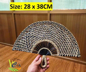 Abanico de Mano de Bambú y Ratán, Ligero y Portátil, Ideal para Viajes, Playa, Vacaciones y Fiestas - Product Image 3