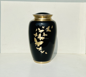 Urnes funéraires en laiton personnalisées en gros pour les cendres humaines et adultes, urnes funéraires en laiton gravées de papillons de haute qualité - Product Image 1