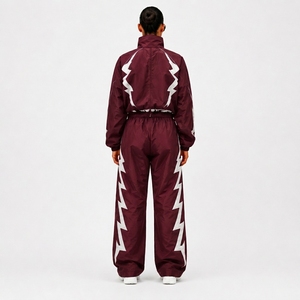 Conjunto Deportivo de Nylon Negro con Chaqueta con Cierre y Pantalones a Juego para Entrenamiento, Running y Actividades al Aire Libre - Product Image 2