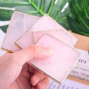 Juego de posavasos de resina rosa estilo mármol para exhibir, regalar y entretener invitados, decoración elegante y lujosa para la mesa del hogar, para usar con café o té. - Product Image 2