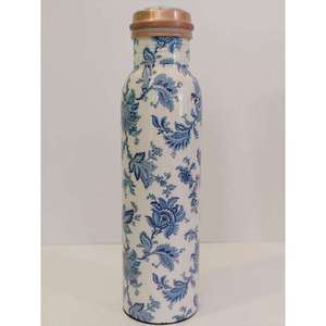 Nouvelles bouteilles d'eau en cuivre Pinnacle India au design moderne et élégant, pour les personnes soucieuses de leur santé, légères, durables, modèle T8. - Product Image 3