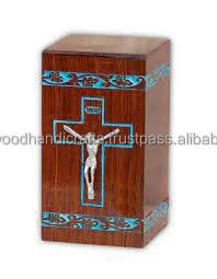 Urnas de cremación hechas a mano de madera al por mayor Diseño elegante Hecho de madera pura Estilo lujoso Calidad de alto estándar - Product Image 4