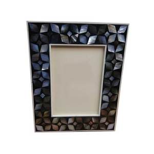 Cadres photo en bois au design élégant, finition noyer, avec bordure stylée, pour la décoration de chambre d'enfant et les occasions de pendaison de crémaillère - Product Image 6