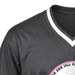 Camiseta Deportiva Gris con Escudo Bordado de Jack & Jill, Cuello en V, Manga Corta, Franja Blanca, Uniforme Deportivo para Equipo - Product Image 4