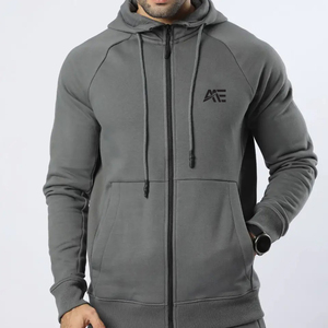 Ensemble de survêtement à capuche en polyester à expédition rapide, veste d'entraînement personnalisée à fermeture éclair intégrale et pantalon de jogging fuselé, vêtements de sport pour la gym, vente en gros - Product Image 4