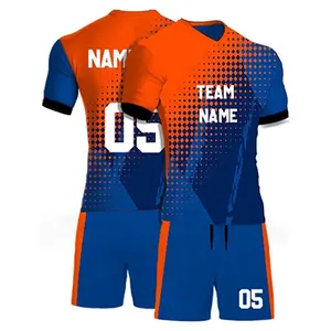 Gli sport dei giocatori della squadra OEM personalizzati di alta qualità all'ingrosso indossano maglie a sublimazione abbigliamento per uniformi atletiche di pallavolo di calcio