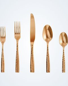 Ensemble de couverts Urban Edge en or mat, vaisselle de style moderne inspirée des designers - Product Image 2