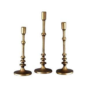 Portavelas de Aluminio al por Mayor para Decoración del Hogar, Portavelas Decorativo con Acabado en Latón, Fundido a Mano, Personalizado - Product Image 5