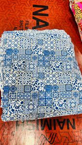 Le Souvenirs - Tela de Algodón con Estampado Elegante Azul y Blanco, Tela Orgánica Ecológica, Absorbente de Humedad y Transpirable - Product Image 3