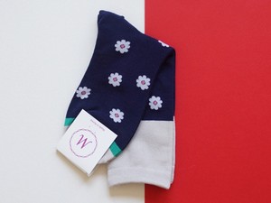 Calcetines de Moda Coreana para Mujer, con Diseño Floral, de Algodón Peinado Suave de Primera Calidad - Product Image 5
