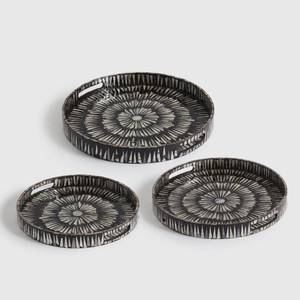 Plateau de service rond noir avec incrustation de coquillages, motif mosaïque soleil éclatant, bord surélevé et poignées latérales pour décoration de table - Product Image 2