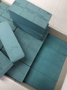 โฟมสีเขียว โฟมฟีนอลิก โฟมจัดดอกไม้แบบเปียกและแห้ง สำหรับงานแต่งงาน คาเฟ่ โรงแรม พิธีต่างๆ ตกแต่งดอกไม้ ภายในและภายนอกอาคาร - Product Image 3