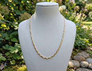 Cadena de Oro con Diseño de Onda Trenzada DIVYORO - Product Image 4