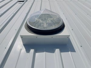 Base de Techo de FRP Personalizada, Base de Plástico Reforzado con Fibra para Montaje de Equipos de Ventilación, Turbinas y Claraboyas en Almacenes Industriales - Product Image 2