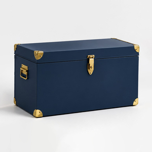 Coffre de rangement en métal de qualité supérieure, conçu pour un rangement sécurisé et élégant. Fabriqué en métal durable pour une performance longue durée. - Product Image 2