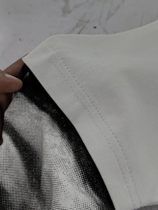 เสื้อยืดแขนยาวคอกลมทรงหลวมสไตล์สตรีทแวร์สำหรับผู้ชาย ผลิตแบบ OEM พิมพ์ลายซิลค์สกรีน ผ้าถัก 100% คอตตอน แห้งเร็ว ระบายอากาศได้ดี น้ำหนัก 320 กรัม - Product Image 3