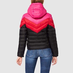 Dernier design de veste matelassée en tricot pour femmes, fermeture éclair, tissu en toile, logo personnalisable sur le devant, respirante, imperméable - Product Image 2