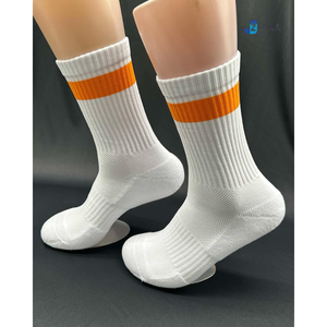 Chaussettes de sport pour hommes en coton et élasthanne, à rayures personnalisées, antidérapantes, de haute qualité, tricotées, pour équipe, club, tennis, course à pied - Product Image 4