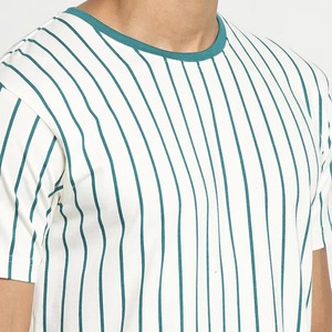 เสื้อยืดคอกลมแขนสั้นสีเขียวอมฟ้าสำหรับผู้ชาย AMS SPORTS INTL ทรงปกติ สวมใส่สบาย ระบายอากาศได้ดี พร้อมโลโก้ด้านหน้า ผลิตจากผ้าฝ้ายผสมถักน้ำหนัก 320 กรัม - Product Image 6
