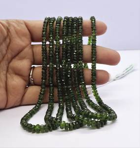 ลูกปัดทรงรอนเดลล์เหลี่ยมเพชรพลอยโครมไดออปไซด์ธรรมชาติ AAA ขนาด 3-4 มม. ลูกปัดพลอยโครมไดออปไซด์สีเขียวธรรมชาติ ขนาด 17 นิ้ว ทรงรอนเดลล์เหลี่ยมเพชรพลอย - Product Image 1