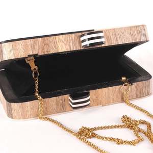 Bolso de Mano de Madera Moderno y Ecológico Hecho a Mano, Bolso de Diseño Decorativo de Madera y Resina, Bolso de Noche Geométrico, Regalo de Boda - Product Image 2