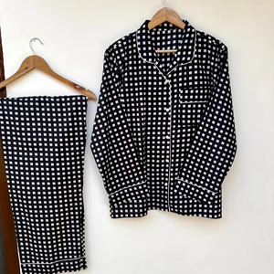 Ensemble de pyjama coordonné pour femmes Naaz Textile, imprimé à rayures de tigre, décontracté pour l'été, vêtements de détente et de sommeil, en coton doux et respirant, tenue de nuit - Product Image 1