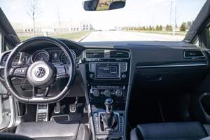 Volkswagen Golf <span class=keywords><strong>R</strong></span> <span class=keywords><strong>2017</strong></span> Usado, Transmisión Manual de 6 Velocidades, Motor Turbo de 4 Cilindros, Tracción en las Cuatro Ruedas, Algunas Modificaciones - Product Image 2