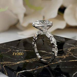 Anillo de Diamante Cultivado en Laboratorio con Corte de Pera, Anillo de Compromiso de Oro de 10K, Anillo de Boda con Piedra Lateral Marquise - Product Image 4