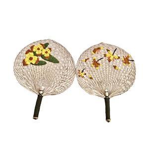 Abanicos de Hoja de Palma Ecológicos Premium Hechos a Mano en Vietnam, Abanico Decorativo Tejido Natural para Venta al por Mayor y Pedidos Personalizados - Product Image 1