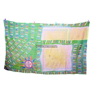 Vintage Indian Handmade Kantha Throw Reversible Sari <b>Quilt</b> Floral Bedspread Sari Blanket Indian Reversible Vintage Blanket Heavy - Product Image 3