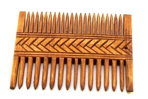 Peigne en bois miniature portable, fait à la main, en bambou naturel, peigne de poche pour coiffer les cheveux, article cadeau écologique - Product Image 3