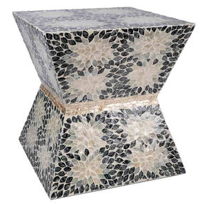 Tabourets décoratifs en mosaïque de coquillages naturels, tabourets en bois élégants faits à la main avec motif floral foncé et nacre - Product Image 1