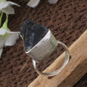 Bague Solitaire Classique Bohème Faite à la Main en Argent Sterling 925 avec Sertissage Bezel et Pierre Fumée, Certifiée Jaipur, Unisexe - Product Image 2