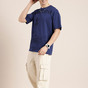 Camiseta de Hombre Oversize de Última Moda, Color Único, Venta al Por Mayor de Fábrica, Prenda Moderna de Primera Calidad con Hombros Caídos - Product Image 4