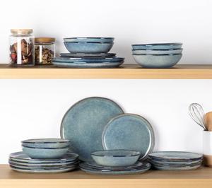 Assiette à dîner en céramique noir minuit, finition mate mouchetée, résistante aux rayures, empilable, idéale pour la présentation de plats gastronomiques - Product Image 4