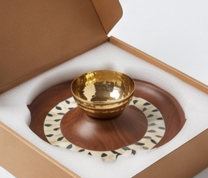 Bandeja de Madera Artesanal Hecha a Mano con Tazón de Latón, Diseño Bohemio para Servir Alimentos, Regalo Elegante, Adorno de Mesa - Product Image 6