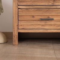 Commode verticale à 5 tiroirs Vandana Royal Form en bois d'acacia avec façades cannelées