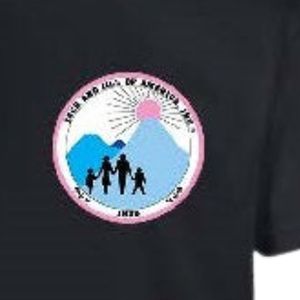 เสื้อยืดคอกลมแขนสั้นสีดำสำหรับวัยรุ่นพร้อมดีไซน์กราฟิกไวนิลขนาดเล็กสำหรับใส่ไปโรงเรียนทุกวัน เสื้อผ้าสตรีทแวร์ที่สวมใส่สบาย - Product Image 3