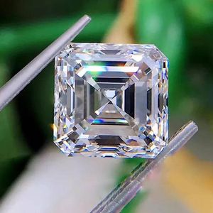 Diamantes Cultivados en Laboratorio con Corte Asscher Certificados por IGI, Diamantes de Forma Esmeralda Cuadrada de Lujo, Certificados por IGI, 10 CT, Proveedor Directo de la India - Product Image 1