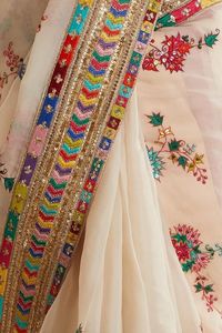 Sari indio de boutique de georgette de visón pesado con bordado multicolor, trabajo de hilo de primera calidad, tradicional para bodas, fiestas, verano e invierno. - Product Image 2