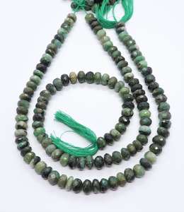 Cuentas facetadas de esmeralda verde oscuro AAA de 7.5-8 mm, gema de esmeralda Sapota, cuentas de esmeralda natural de 13 pulgadas, venta al por mayor - Product Image 2