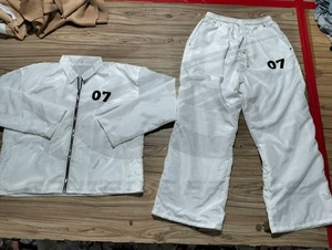 Ensemble de survêtement coupe-vent léger en polyester et nylon imperméable avec logo personnalisé pour homme - Product Image 2