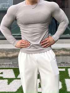 Camiseta de Compresión Deportiva para Hombre, Nueva Moda, Corte Ajustado, con Logotipo Personalizado y Efecto Refrigerante, Informal y para Entrenamiento - Product Image 4