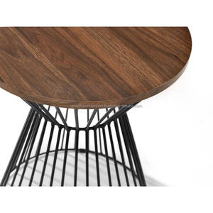 Lámpara de Mesa Jersey |   Mesa Auxiliar de Madera Maciza con Acabado en Nogal |   Mesa Auxiliar Moderna para Sala de Estar o Dormitorio con Almacenamiento y Panel Elevado, Último Modelo - Product Image 5