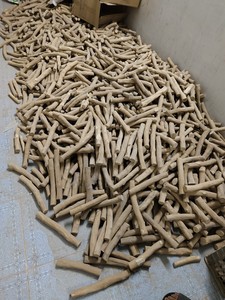 Bâton à mâcher en bois de café pour chien, fabriqué au Vietnam, pour jouet de chiot et pour les acheteurs en gros d'articles pour animaux de compagnie - Product Image 4