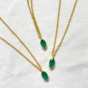 Collar con Colgante de Ónix Verde, Collar de Plata de Ley, Joyería Chapada en Oro, Joyería Hecha a Mano, Proveedor Mayorista - Product Image 1