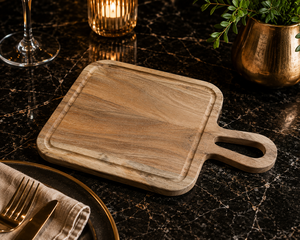 Planche à découper en bois artisanale avec poignée, planche à découper en bois naturel, planche de service pour la cuisine, le restaurant et la maison - Product Image 2