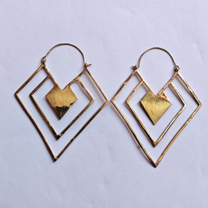 Pendientes de Oro con Diamantes en Capas Geométricas, Joyería Boho Minimalista con Colgante de Corazón para Mujer - Product Image 1
