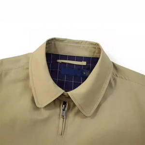 Chaqueta Bomber Beige para Hombre, Color Sólido, Cierre de Botones Personalizado en la Parte Delantera, Ropa Casual de Invierno, Corte Regular, Poliéster - Product Image 3