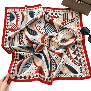 Écharpes en soie carrées imprimées de luxe, impression numérique personnalisée, pour femmes adultes - Product Image 1